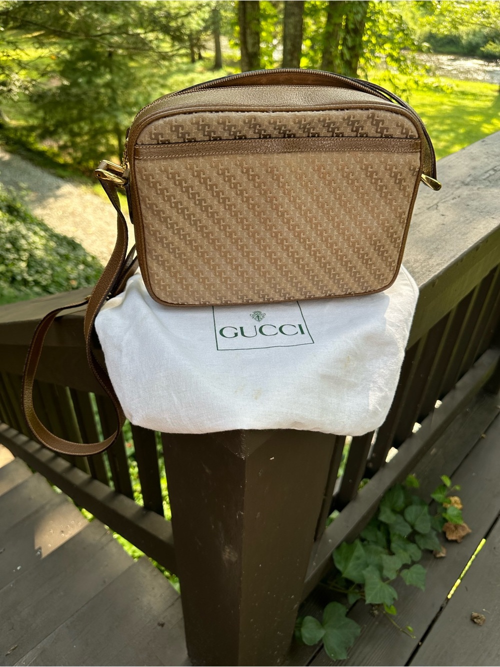 Gucci Vintage Camera Shoulder/Crossbody Bag - Picture 3 of 10